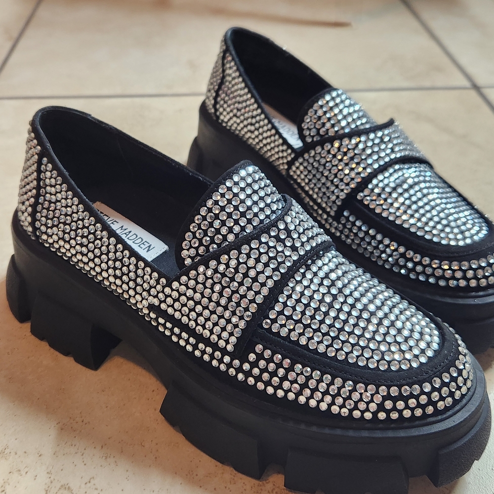Steve Madden Black and Silver Women's Loafers, Size 6.5, New